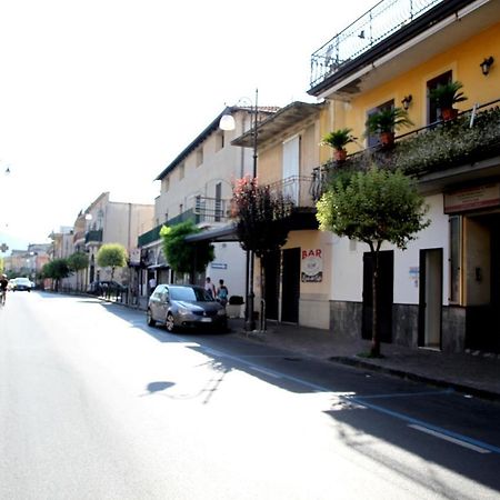 Giulia'S House Apartments SantʼAntonio Abate Exteriör bild