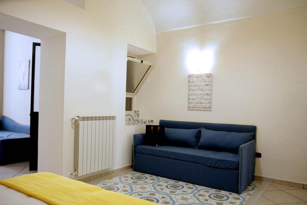 Giulia'S House Apartments SantʼAntonio Abate Exteriör bild