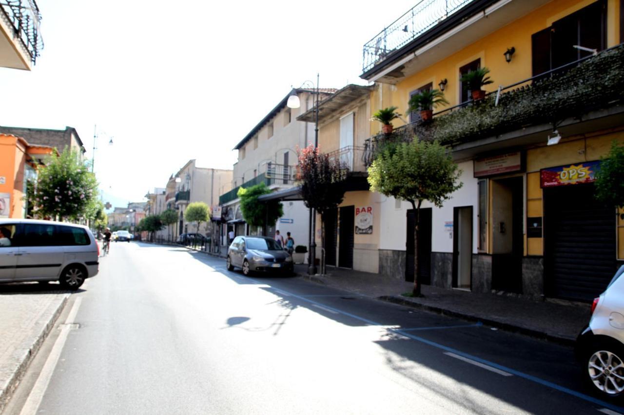 Giulia'S House Apartments SantʼAntonio Abate Exteriör bild